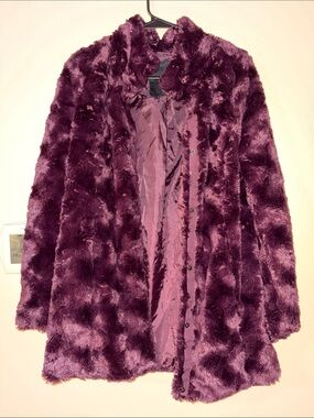 Vero Moda Plush Faux-Fur Coat in Deep Burgundy